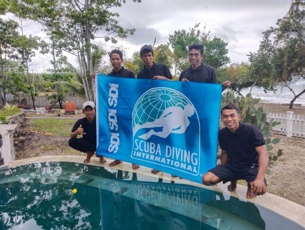 Maleo Moyo Scuba Divers Team